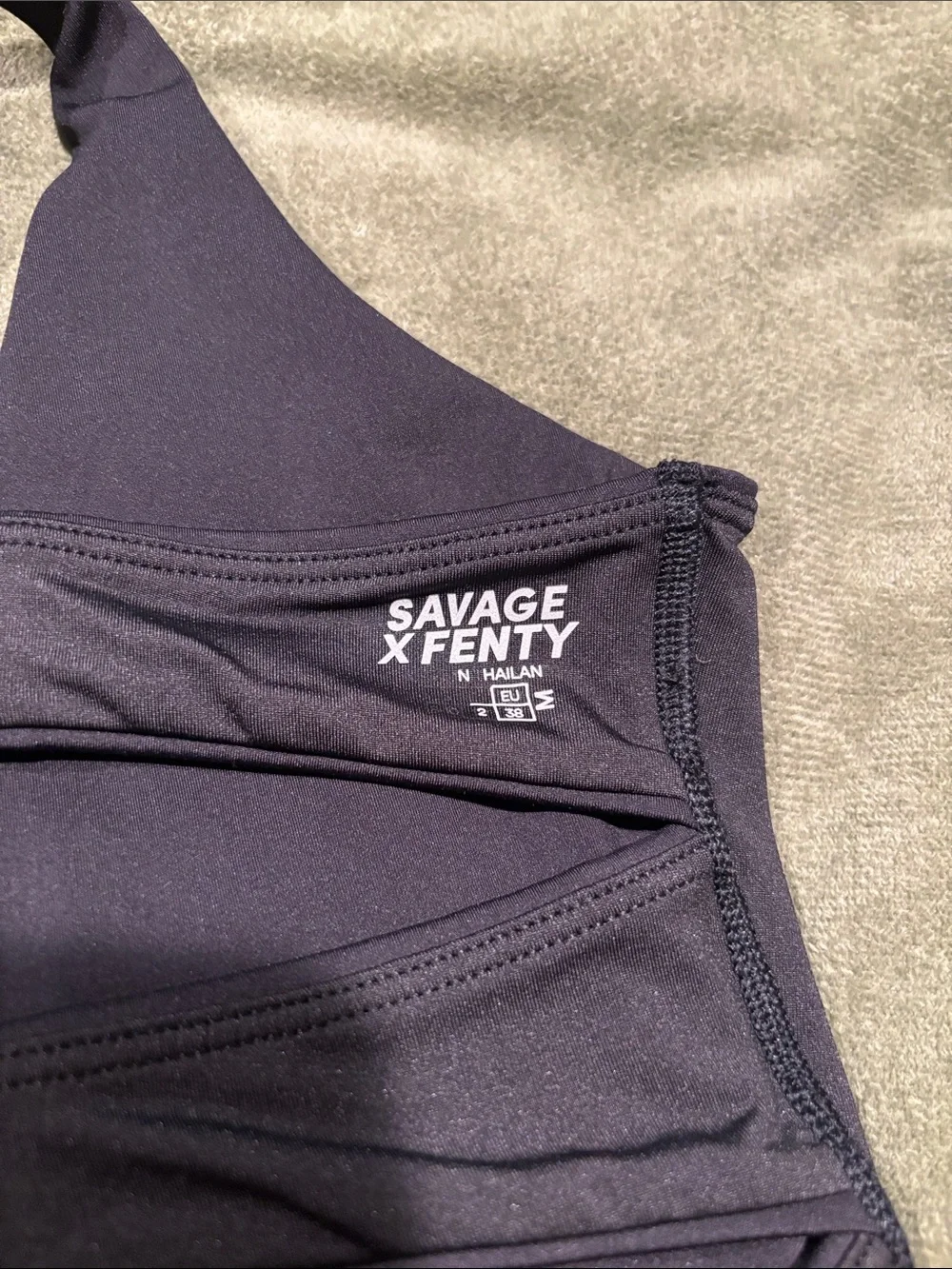 savage x fenty Seamless black Bralette with Crisscross Back